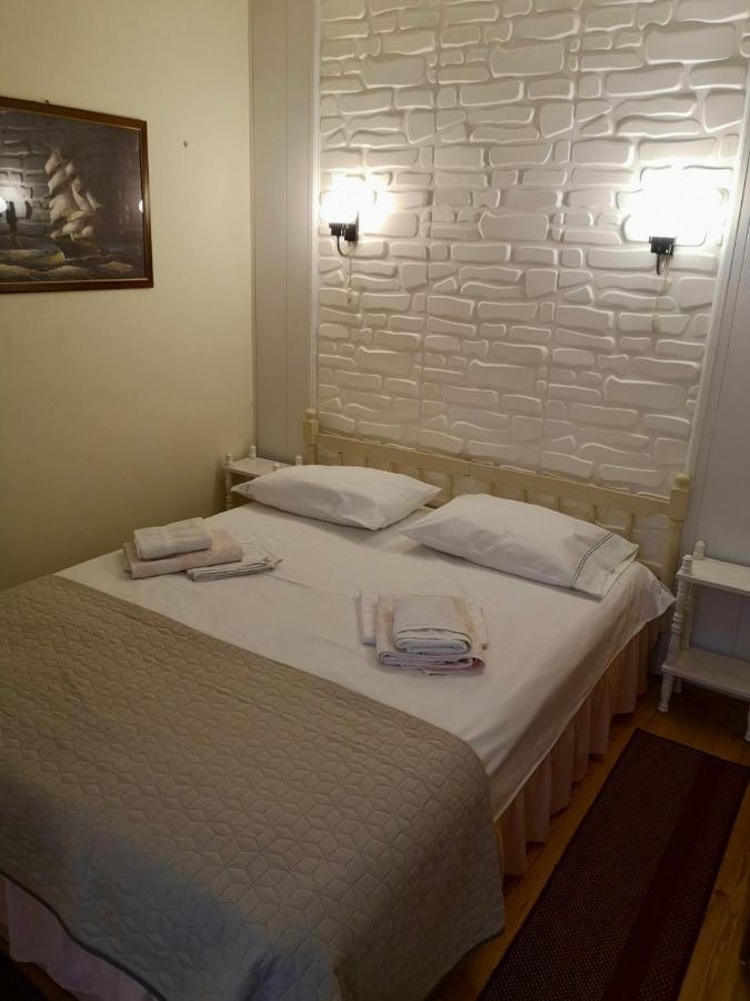 Mira Sea Front Guesthouse Komiža Kültér fotó