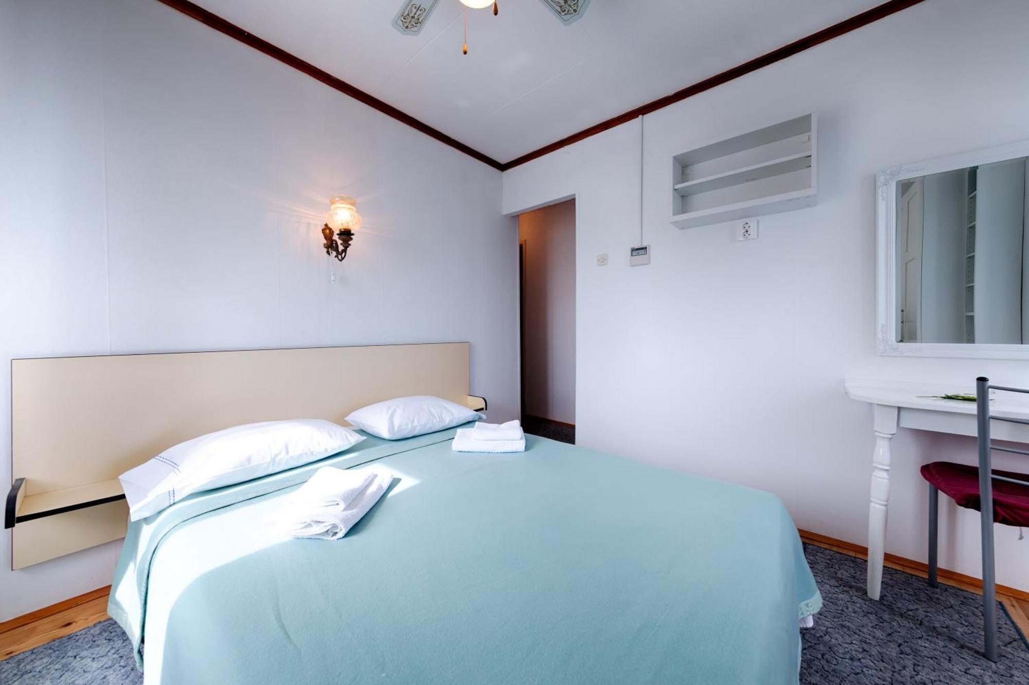 Mira Sea Front Guesthouse Komiža Szoba fotó