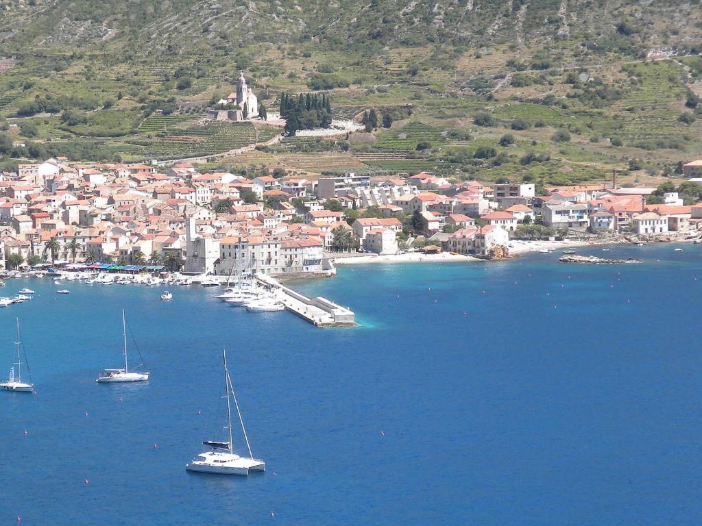 Mira Sea Front Guesthouse Komiža Kültér fotó
