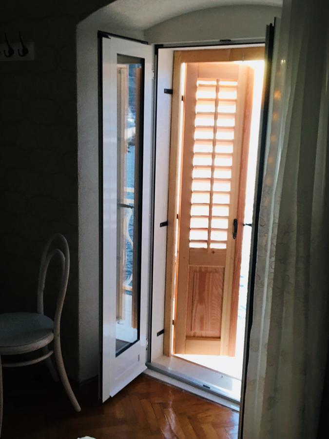 Mira Sea Front Guesthouse Komiža Kültér fotó