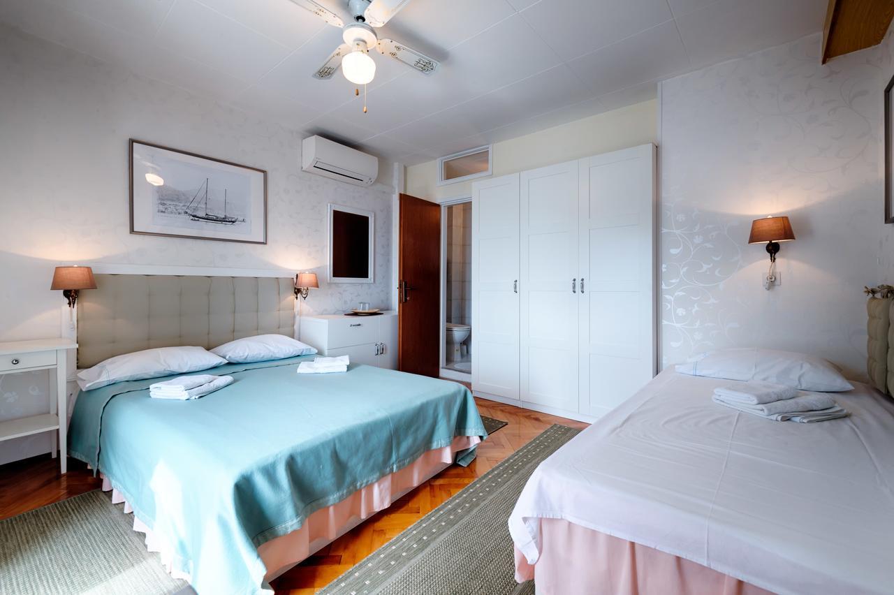Mira Sea Front Guesthouse Komiža Kültér fotó