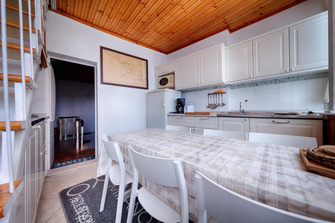 Mira Sea Front Guesthouse Komiža Kültér fotó